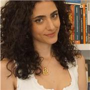 Studentessa in possesso di certificato di conoscenza della lingua di livello pari a C1 impartisce lezioni